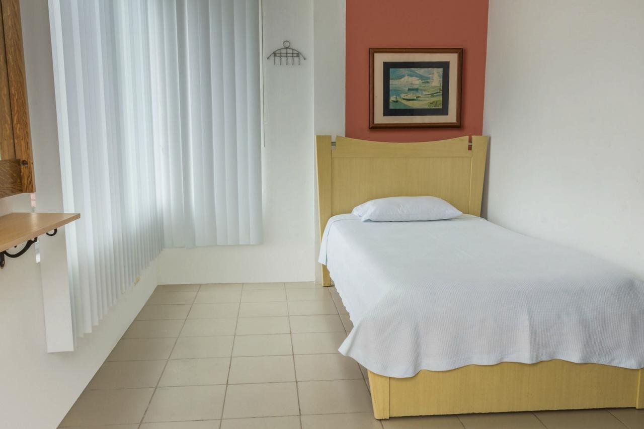 Oceanic Lodge Tonsupa Bagian luar foto